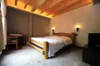 Wuyuan Shiwai Liyuan Good Morning Sun Moonju Lake View Inn