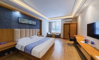 Weiduo Hotel (Fenghuang North Street)