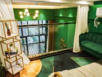 江门Minn酒店 - 绿色轻奢复式大床主题房