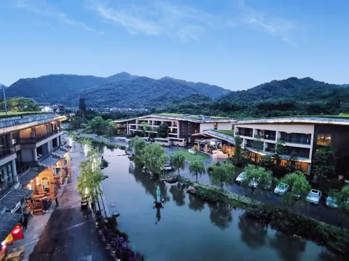 Huajian Guanshanyue Hotel Hotels in Emeishan