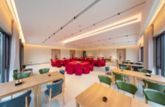 Xiandai Holiday Hotel