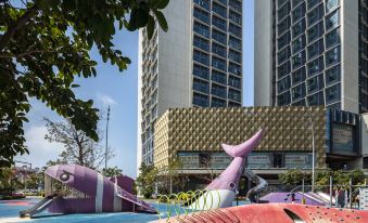 Huazhu Haikou Cloud Haiyi Seascape Hotel (Wanluyuan Haikou Bay Store)