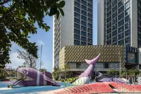 Floral Hotel·Haikou Cloud Haiyi Seascape Hotel (Wanluyuan Haikou Bay Store)