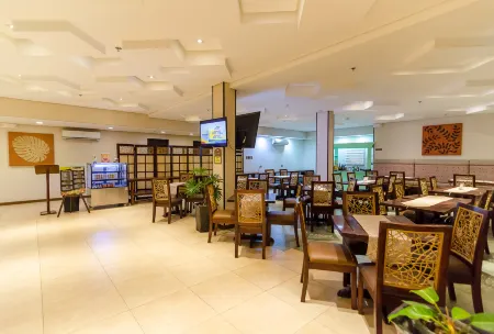 Microtel by Wyndham General Santos Отели рядом с достопримечательностью «Tropicana Beach Resort»