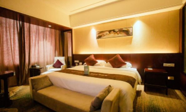 Taihu County Huating Lake Century International Hotel