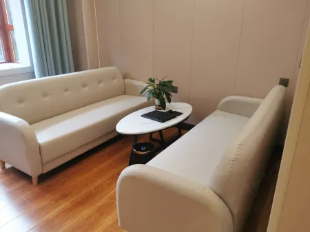 Chahuige Hotel Отели в г. Чаюй