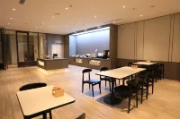 HanTing Hotel (Huludao Yuhuang Mall) - 2 Yıldız