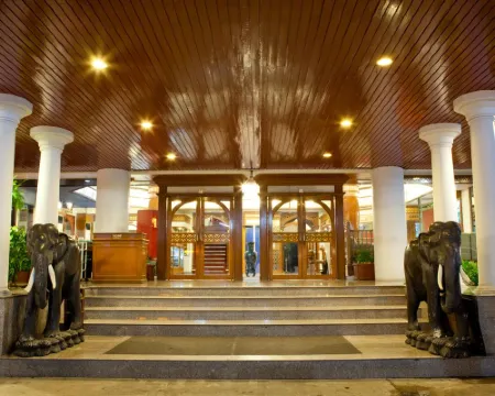 โรงแรมตันหยง โรงแรมในนราธิวาส