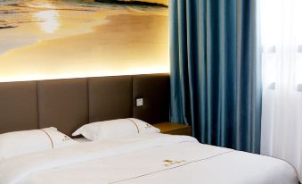 Rongjiang Heyue Hotel (Guzhou Dahekou Pier)