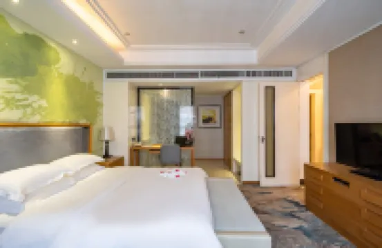 Hangzhou Yinlonghui Leisure Theme Hotel (Xiaoshan Tonghuizhong Road Subway Station)