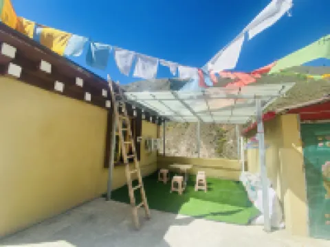 Xinlong Shangri-La Homestay