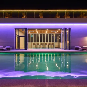 JN Park Hotel Hotels near Eurwangni Beach