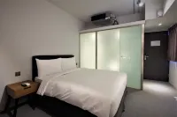 DDInn Hotel Hotell i East District