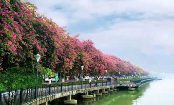 Chaoman Hotel (Zhaoqing Qixingyan Archway Ancient City Wall Scenic Area)