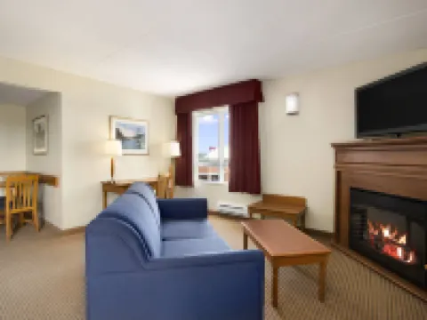 Days Inn & Suites by Wyndham Collingwood Hotéis em Simcoe County