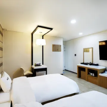 ホワイト ツーリスト ホテル Jeonju Stadium周辺のホテル