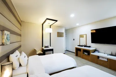 White Tourist Hotel