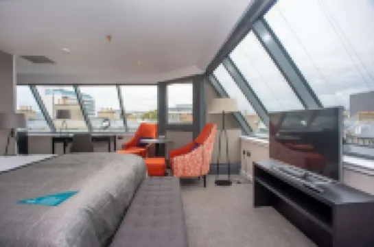 เทนฮิลล์เพลส