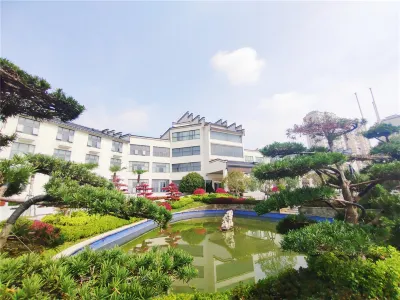 Huaihe Hotel Hotels in Huaibin County