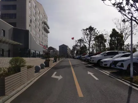 Hi-tech Park Hotel Отели рядом с достопримечательностью «Dianjiangtai Site»