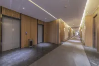 Ziyueqi Light Luxury Hotel (Meishan East Station Wanda Plaza)