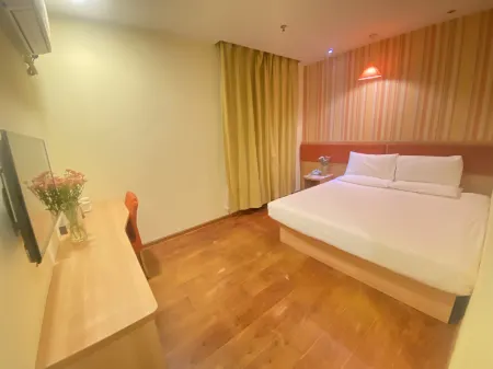 Homeinn Hotel (Kunming Railway Station North Square Yongping Road)
