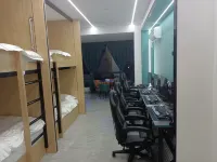 Apple E-sports Hotel
