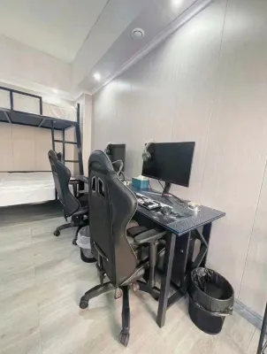 Grand Pineapple Hotel Hotel a Qinyang