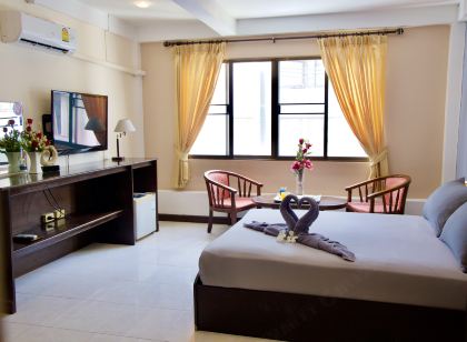 Golden Guesthouse by the Beach Cha Am