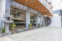Joli Hotel Hôtels à : Sangkat Tuek Thla