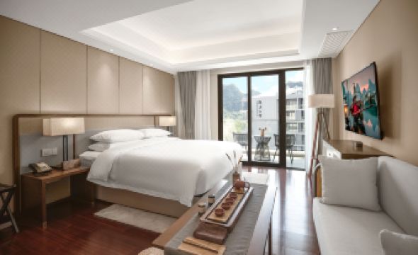 Yangshuo Hidden Place Mansion (Yulong River)