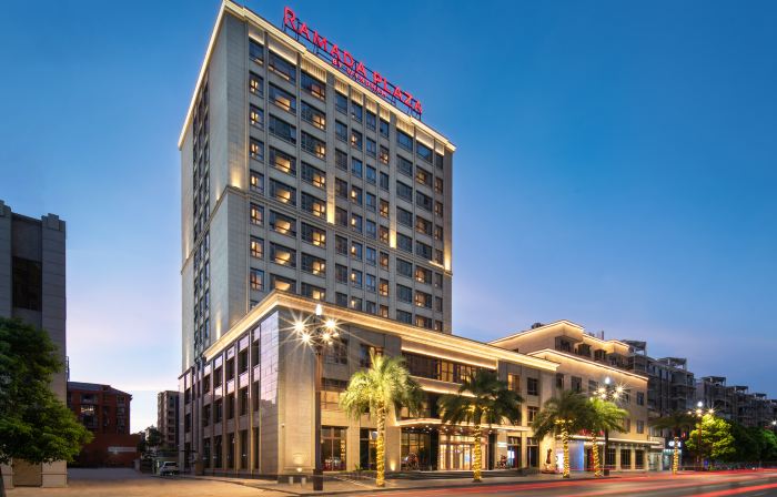 Ramada Plaza By Wyndham Poyang Hotel