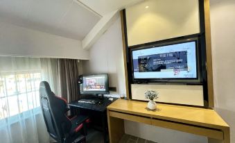 Suitetrails - Lavande Hotel (Zhuhai Gongbei Port Plaza Light Rail Terminal Store)
