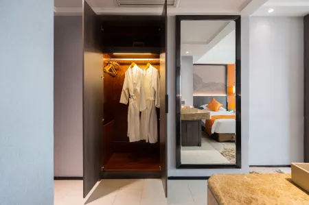 Jing Gang Great Cause Hotel Отели рядом с достопримечательностью «Ji'an Child Normal College»