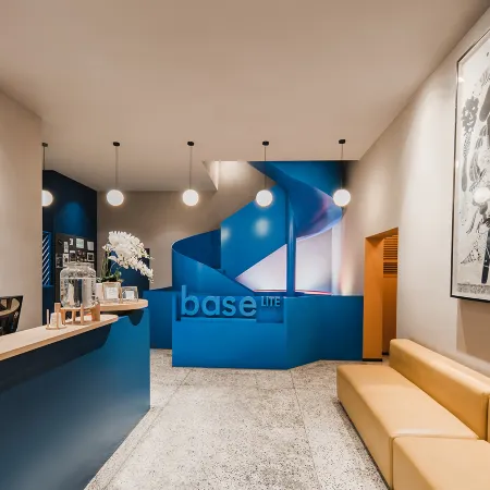baseLITE XINTIANDI Serviced Apartment Отели рядом с достопримечательностью «Хуанпу»