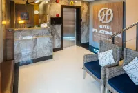 RedDoorz Plus @ Hotel Platinum Occidental Mindoro Hotels in San Jose