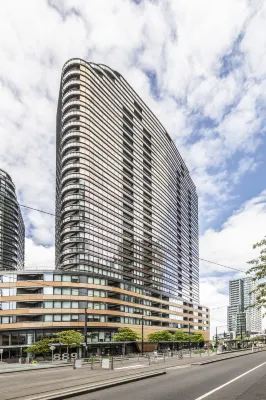 Kula Docklands Hotel dekat Jawbone Flora and Fauna Reserve
