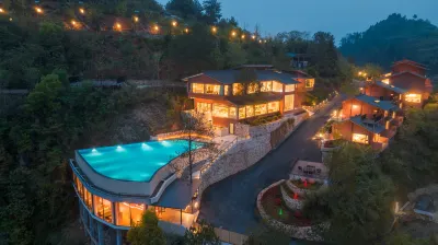 Erzhuo Valley, Furong Town · Dieyunjian Hotels in Guzhang
