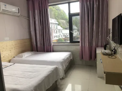 資興琴妹家常菜館 鄰近往溶洞的酒店