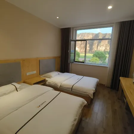 Heyue Hotel