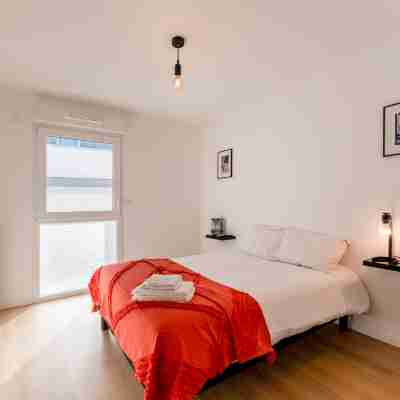 Appartement neuf de standing avec Vue sur Seine, BBQ, PS5 et Parking privé Rooms