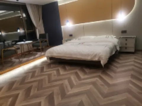 松潘曉燕子中国式旅館（古城牆）