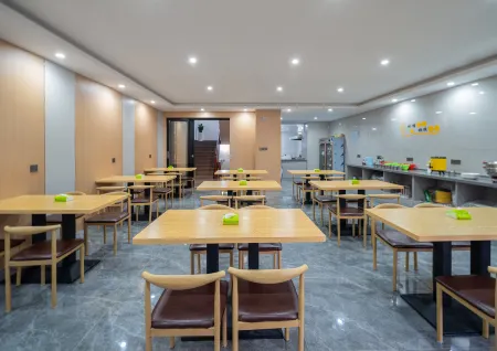 HN  hotel Отели рядом с достопримечательностью «Mifengyan Viewing Point»