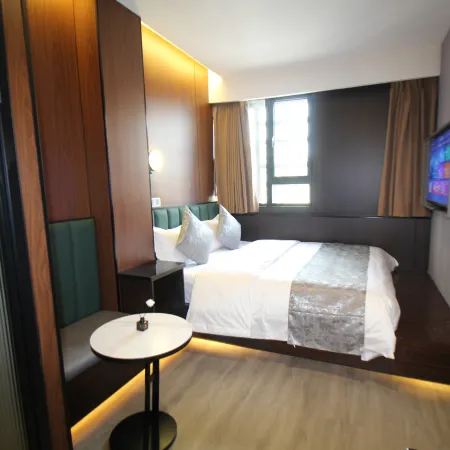 Shangyun Platinum Hotel (Lujiabang Road Subway Station, No.9 People's Hospital) Отели рядом с достопримечательностью «Станция метро Laoximen»