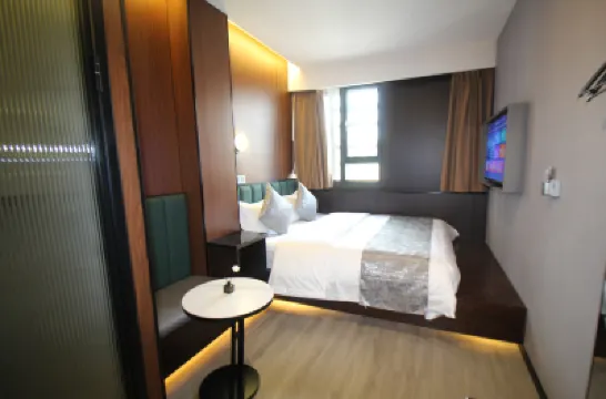 Shangyun Platinum Hotel (Lujiabang Road Subway Station, No.9 People's Hospital) Hotels near San Mountain Association