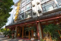 Zhenyuan Longrui Hotel