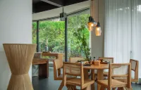 Tengchong Puju Hot Spring Hotel