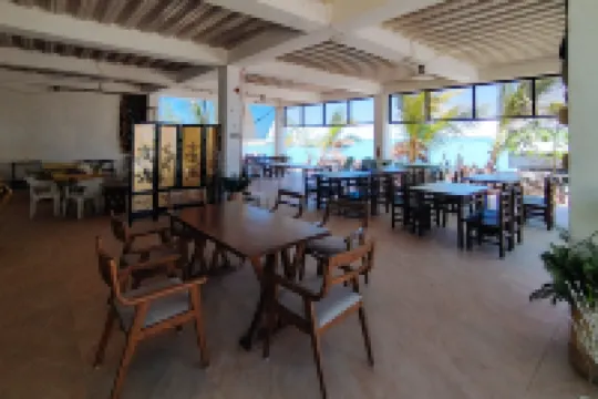 Riannes Beach Resort by RedDoorz