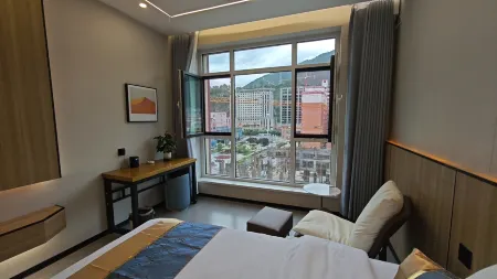 Diebu Cloud Impression Hotel