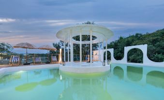 Fengsheng Siji Vacation Boutique Hotel (Longwangshan Rafting, Zhebei Grand Canyon Store)